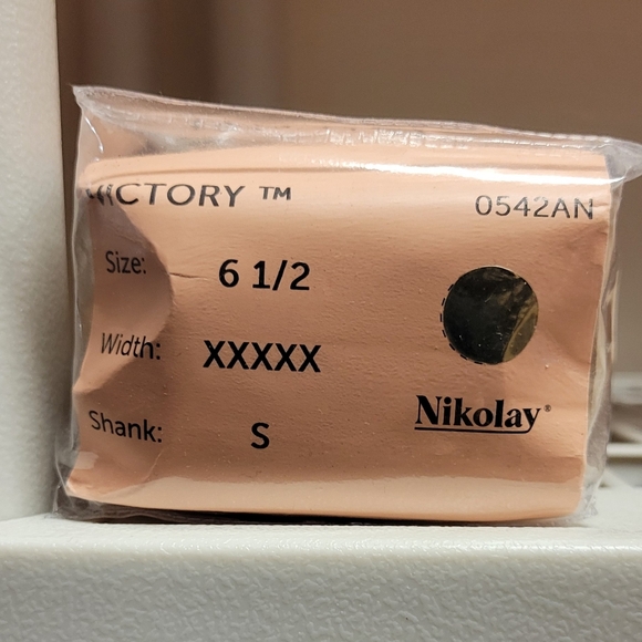 Nikolay Victory Pointe Shoe size 6.5xxxxx soft - Picture 1 of 3